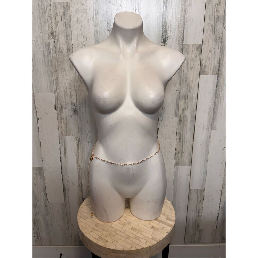 Gold Chain Waist Belt with Dangling Shell Charm – Adjustable Body Chain